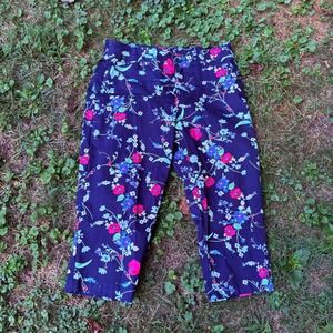 St‎ John's Bay Floral Capri Pants Women's Size 8 Navy Blue